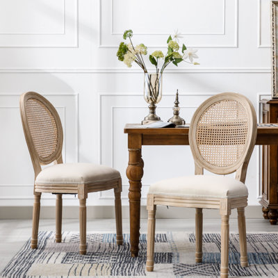 Élégantes chaises de salle à manger 2 pièces de style français, crème. Chaises en bois massif, lin, dossier résistant à l'usure quotidienne et aux déchirures, dossier en lin crème, structure en bois, siège rembourré de mousse, pour la terrasse et le salon
