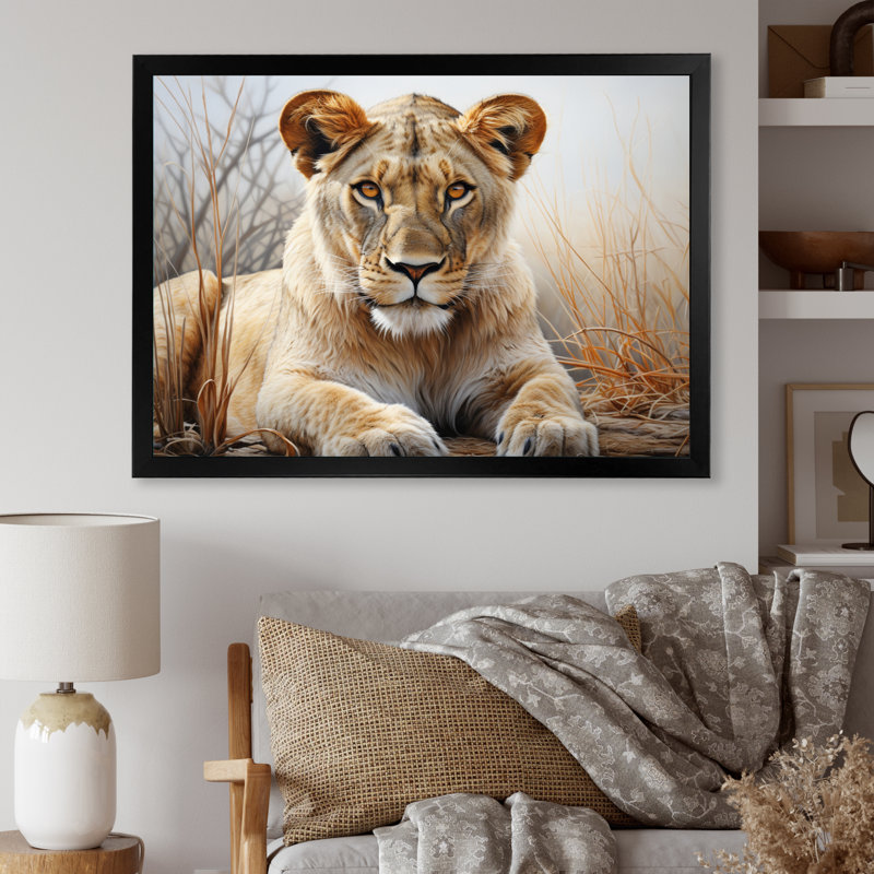 Lionne d'Afrique, puissance I - art mural africain pour le salon, H 24 po x l 32 po x P 1 po, Cadre simple noir