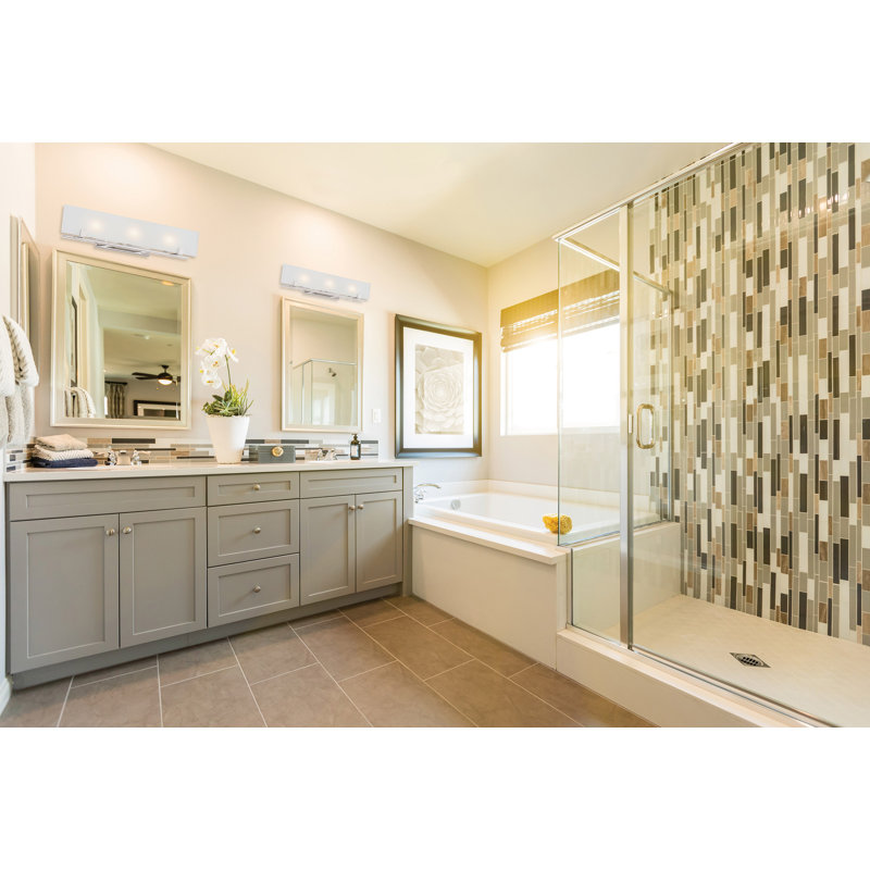 Sutter 3 - Light Dimmable Bath Bar