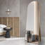 Miroir pleine grandeur en bois avec support au design arqué-739470294
