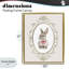Cadre flottant orné de lapin, design par Christine Simpson Art-535503409-535503410