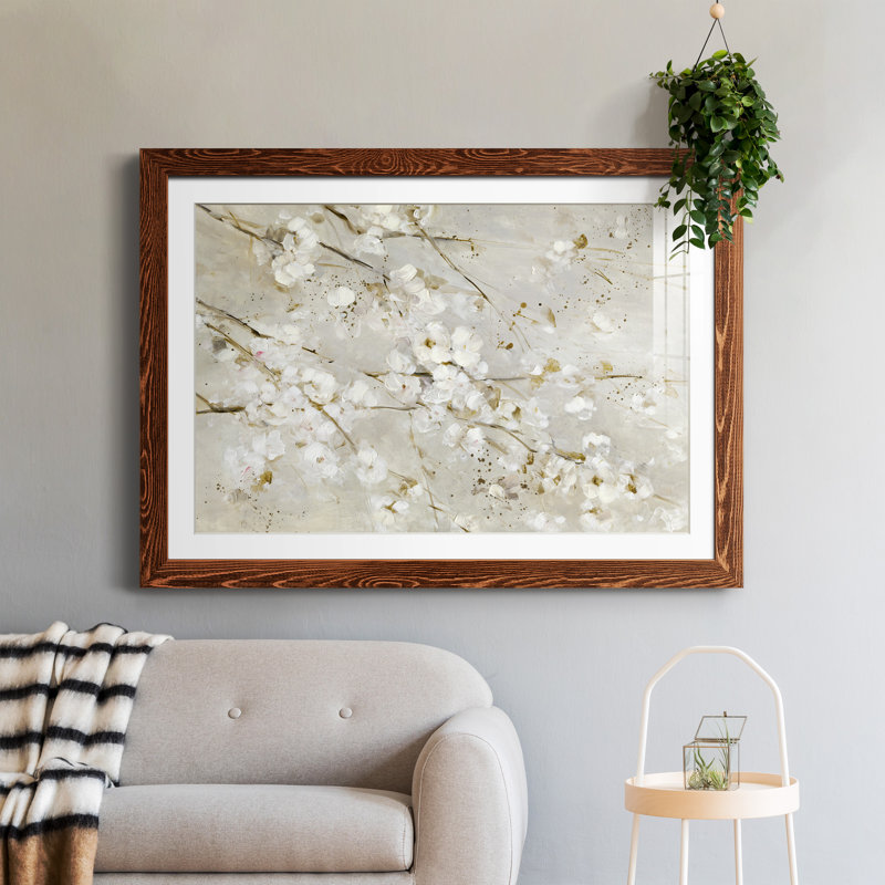 Soft Spring Blossoms - Peinture encadrée, H 31,5 po x l 23,5 po x P 1,5 po, Érable encadré