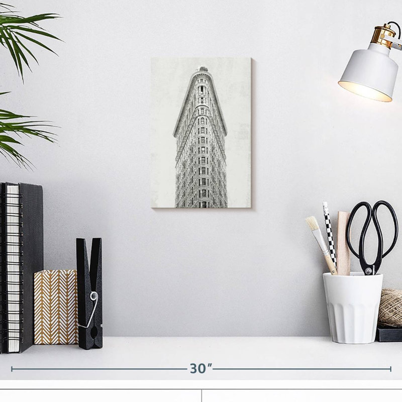 Lilie Flatiron Building, New York, H 12 po x l 8 po