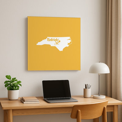 Home Sweet Raleigh — Silhouette de l'État de Caroline du Nord — Décoration murale carrée en métal
