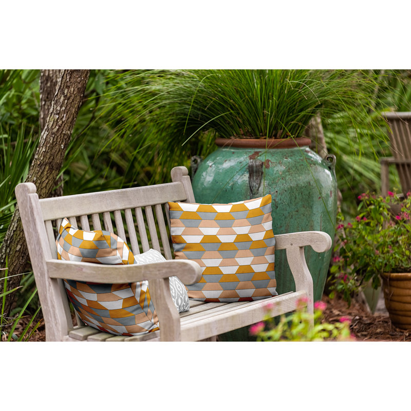 Coussin intérieur / extérieur Leafy Branch, H 20 po x l 20 po, Jaune / laurier / blanc géométrique