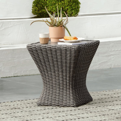 Table d'appoint de patio en osier