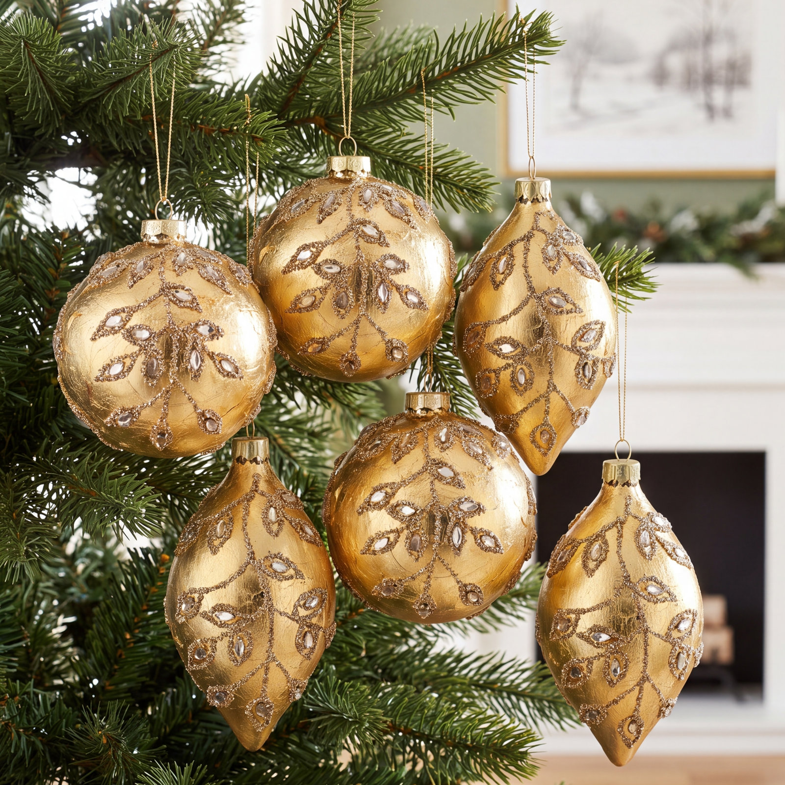 Lill 6" Glass Bauble