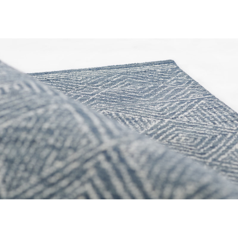 Tapis en laine / blanc à motif géométrique crocheté à la main Mcgrane, Rectangle 5 pi x 8 pi