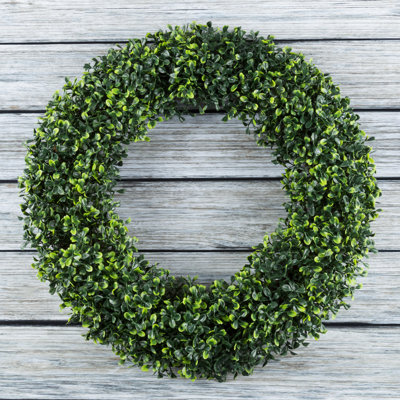 Front Door Wreath and Storage Bag – 19.5-Inch Artificial Boxwood Wreath and Red Zippered Tote with Handles – Farmhouse Greenery Decor
