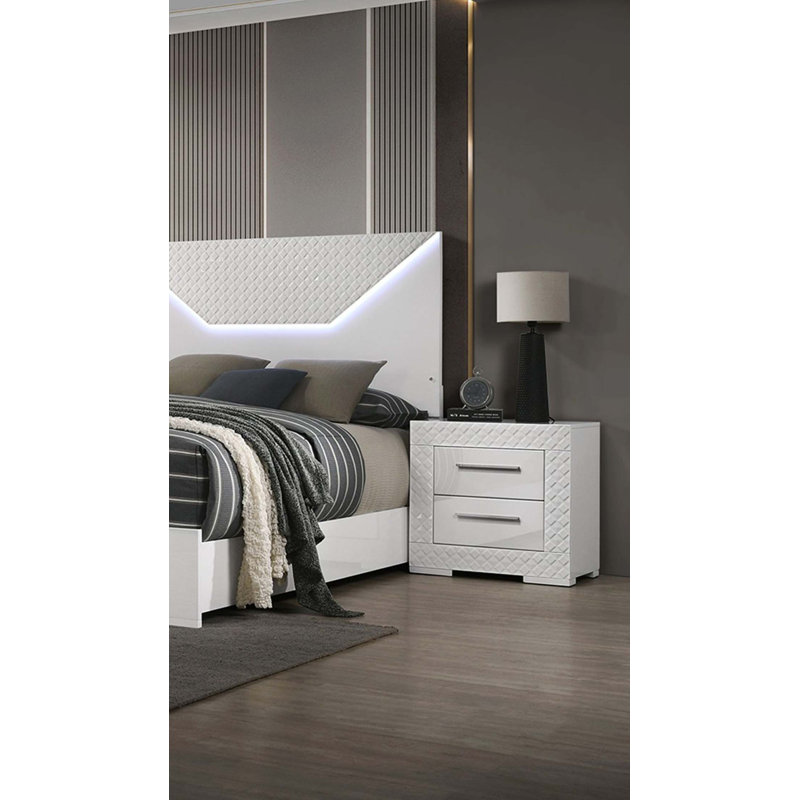 Magnifique table de chevet 1pc