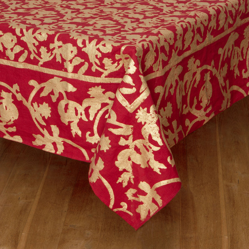 Saint-Rémy DOr Handmade Floral Tablecloth, 106" x 71", Rouge