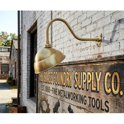 SIGN LIGHT Brass Outdoor Barn Light