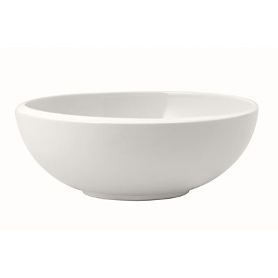 Villeroy & Boch NewMoon 22.75 Small Serving Bowl for Soups and Crisp Salads, Premium Porcelain, White, Dishwasher Safe