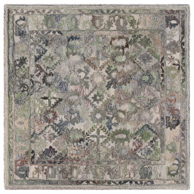 Antkeo 126 Area Rug In Green / Beige