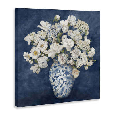 Vase classique chinois bleu, design par Charlene Olson