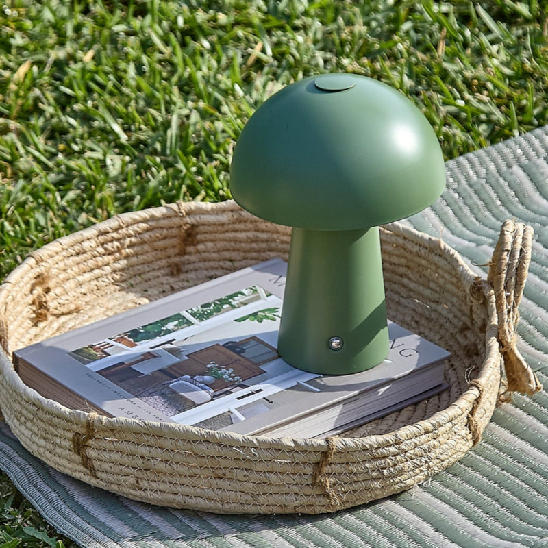 Deira Metal Table Lamp, Green