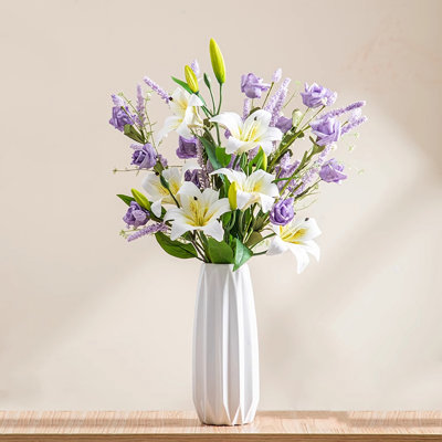 Ornement en forme de bouquet de fleurs simulé