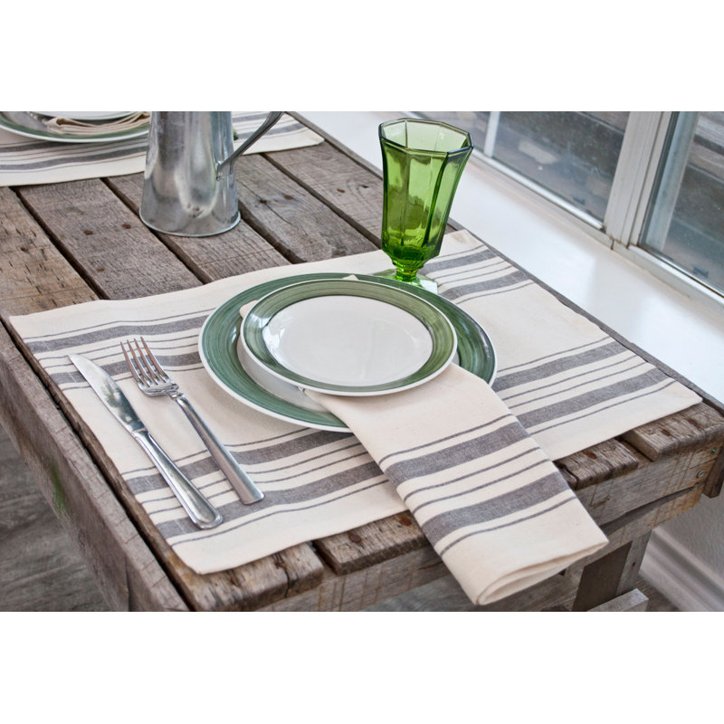 Ensemble de quatre napperons en coton à rayures bleues et beiges Bovina (13 po x 19 po), Blanc / gris