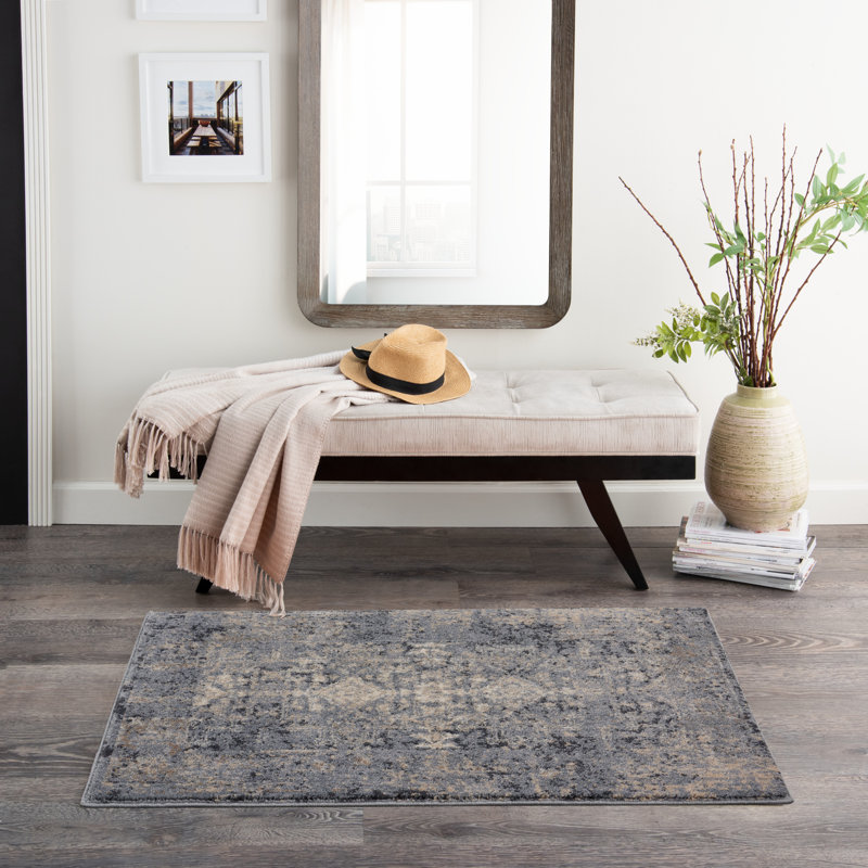 Melani Oriental Indoor Rug, Rectangle 2'2" x 3'9"
