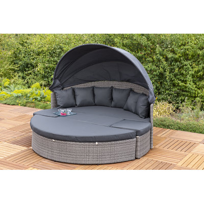 Sonneninsel Doyt mit Kissen