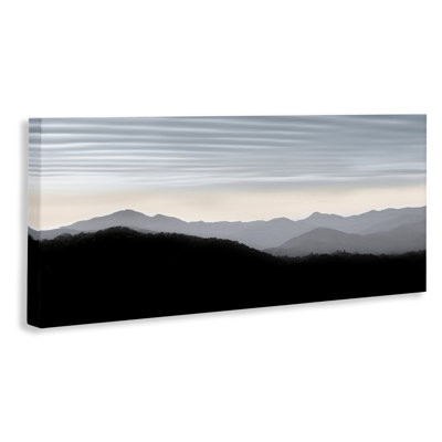 «Mountains with Rippled Sky», art mural par Nicholas Bell