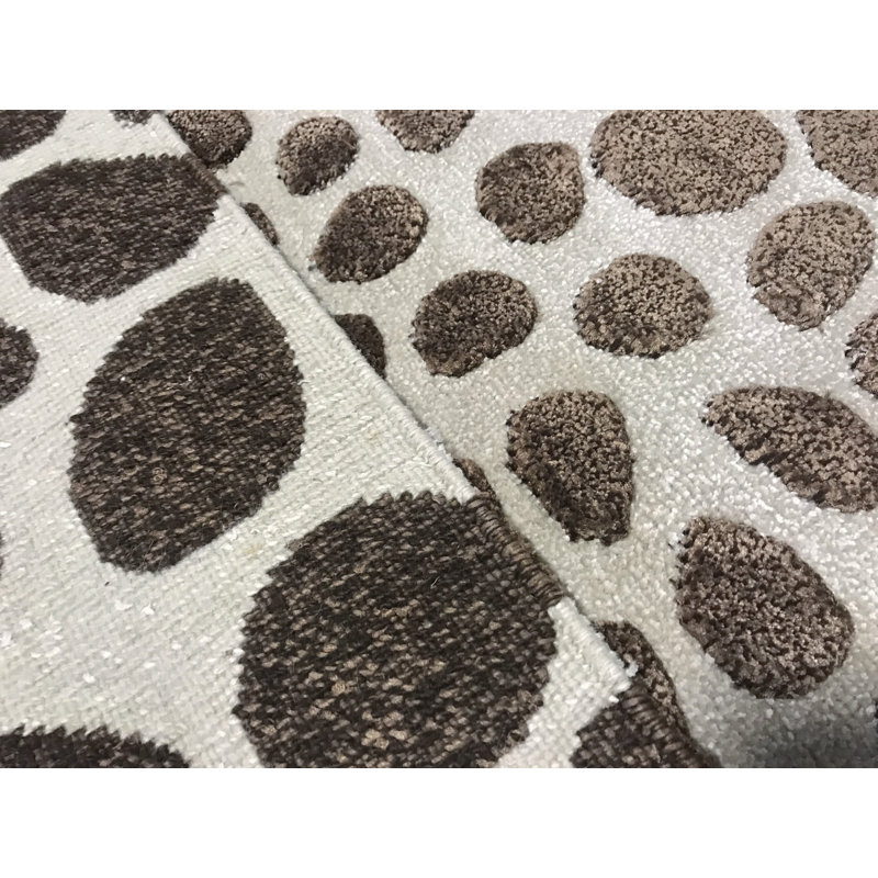 Himalayan Animal Print Area Rug in Beige/Brown
