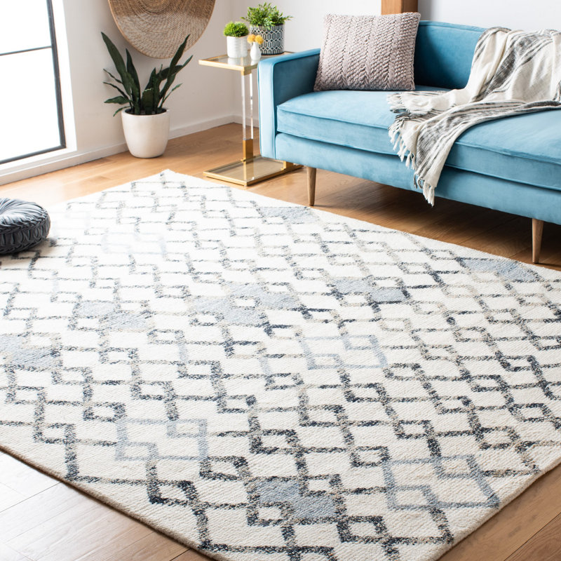 Gladney Hand Knotted Wool/Cotton Southwestern Rug in Ivory, Rectangle 6' x 9'