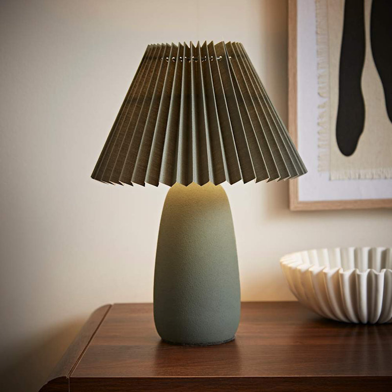 Takiah Ceramic Table Lamp