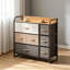 Armoire de rangement moderne avec tablette ouverte