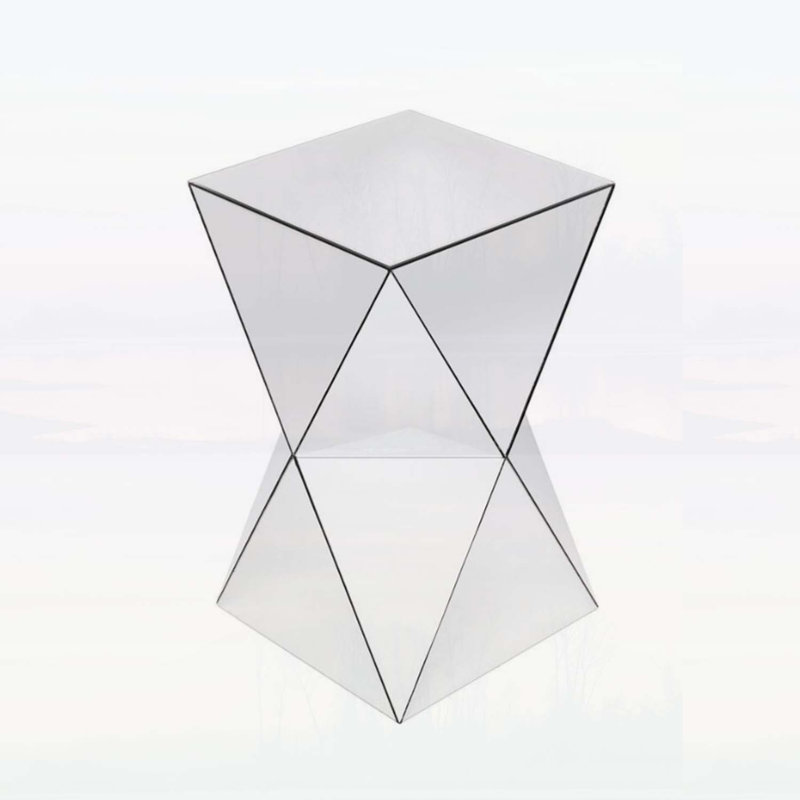 Table d'appoint géométrique à miroir argenté, table de bout d'appoint Modern Luxe, table de chevet décorative à miroir réfléchissant pour le salon, la chambre à coucher et le canapé