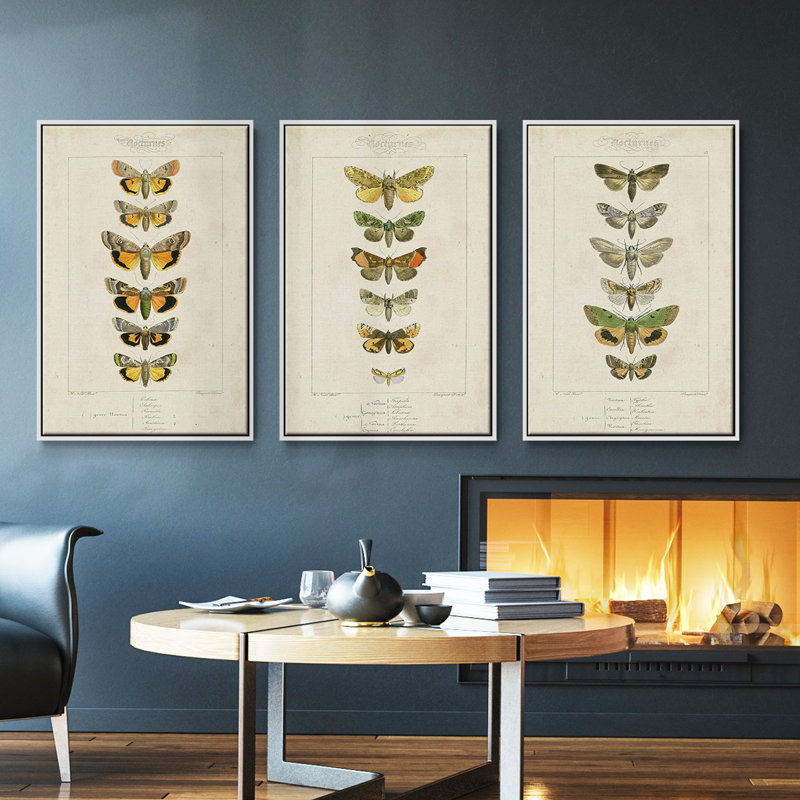 Ensemble de 3 papillons encadrés sur toile,, H 40 po x l 78 po, Blanc