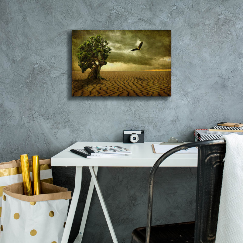 Art mural sur toile Lark Manor ™ «The Temptation» par Carlos Casamayor, H 12 po x l 18 po x P 0,75 po