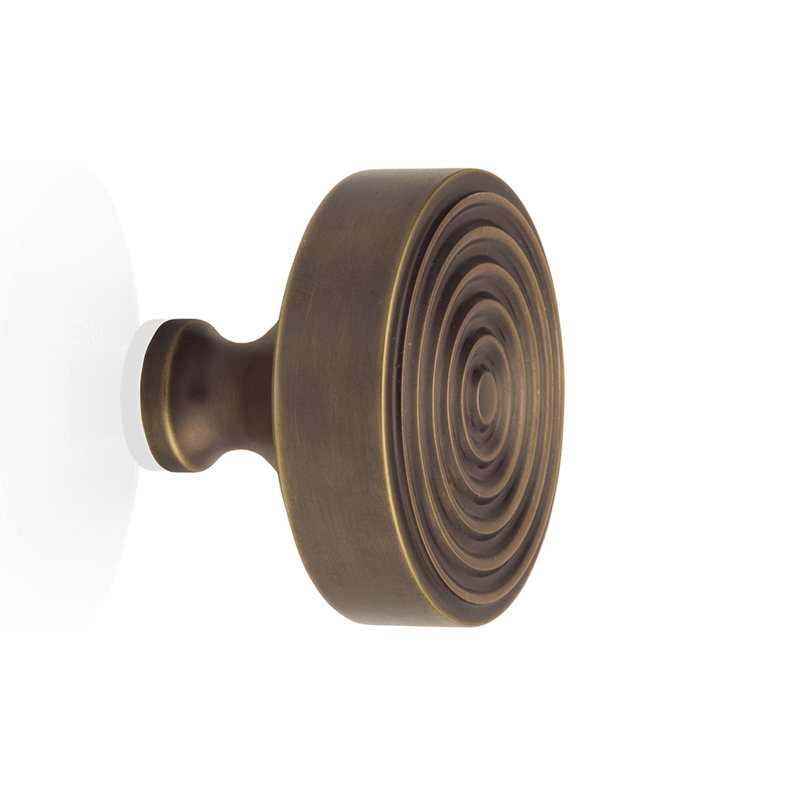 Poignée ronde Zara de 1 1/2 po de diamètre, Laiton vieilli, H 1,26 po x l 1,25 po x P 1,25 po