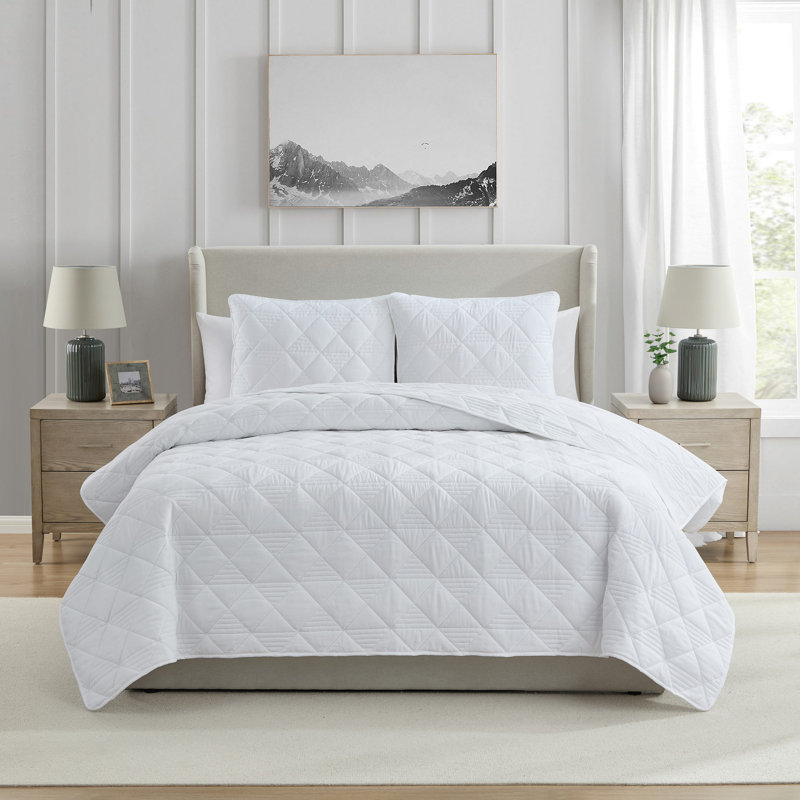Lucy 3-Piece Pinsonic Diamond Microfiber Quilt Set, White