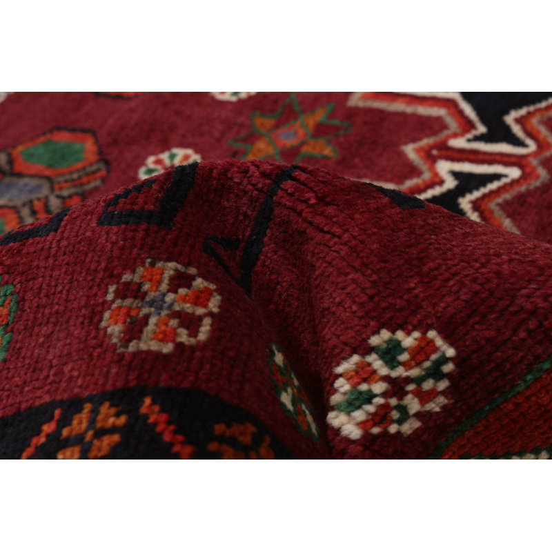 Tapis unique rectangulaire de 4 pi 10 po x 7 pi 6 po Arath