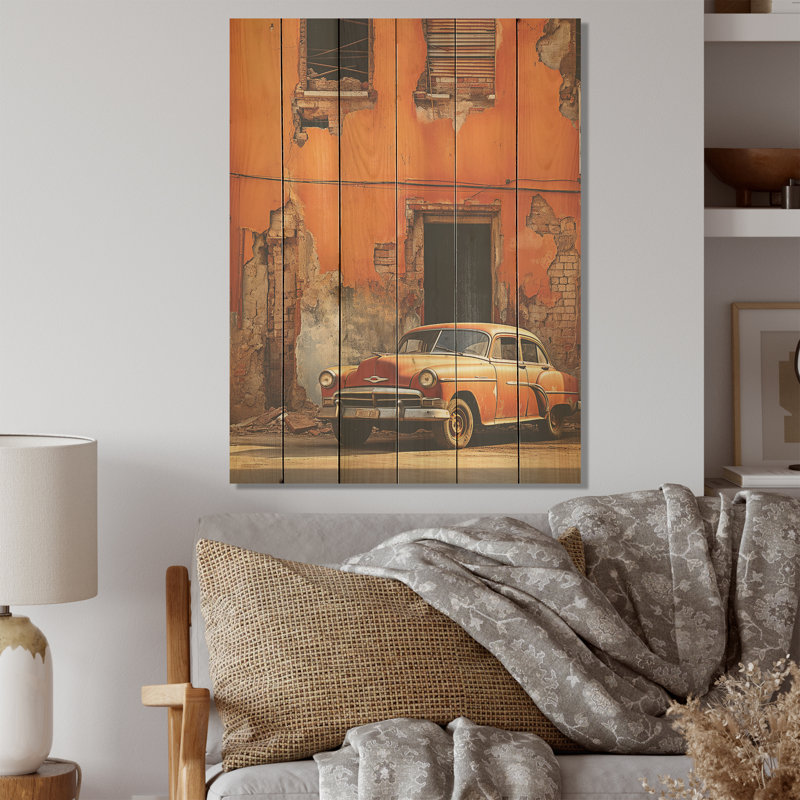 «Cuba Orange Car Heritage I - Cuba Landscape», art mural sur bois de pin naturel, H 40 po x l 30 po