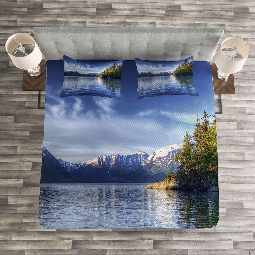 Gestepptes Bettdecken-Set, Turnagain Arm Lakeside, Alaska, Lindgrün Marineblau