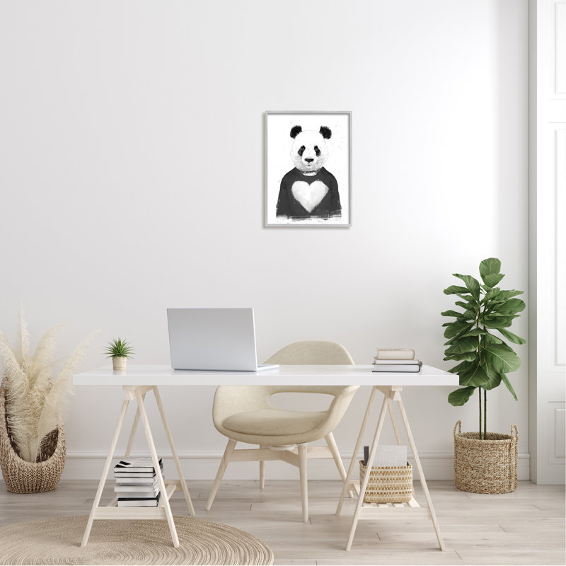Panda ludique cœur noir et blanc par Balazs Solti, H 20 po x l 16 po x P 1,5 po, Estampe numérique Farmhouse