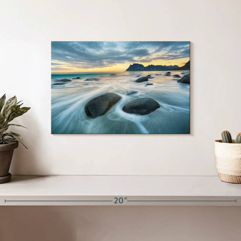 Gillard captivant plage Uttakleiv, H 8 po x l 12 po