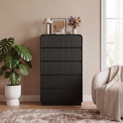 Commode 5 tiroirs cannelée avec profil incurvé, commode de 46 po de hauteur pour chambre à coucher