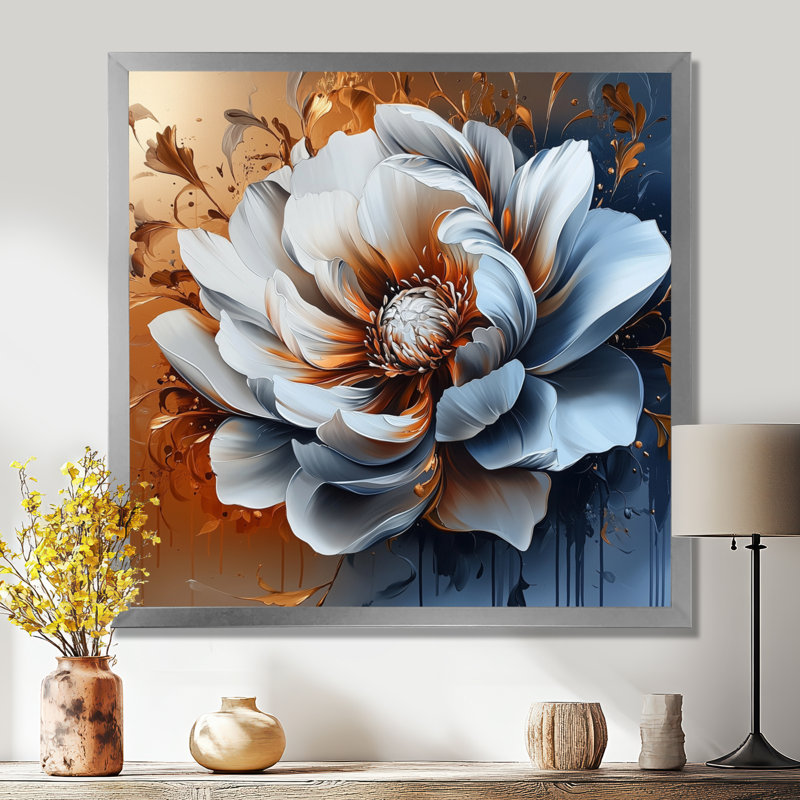 Fleur transitionnelle dorée abstraite I - art mural floral abstrait, H 30 po x l 30 po, Argent argent