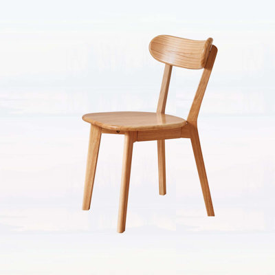 Lot de 2 chaises de salle à manger en bois d'hévéa avec dossier incurvé, fini bois naturel, pour une utilisation intérieure, design robuste et ergonomique.