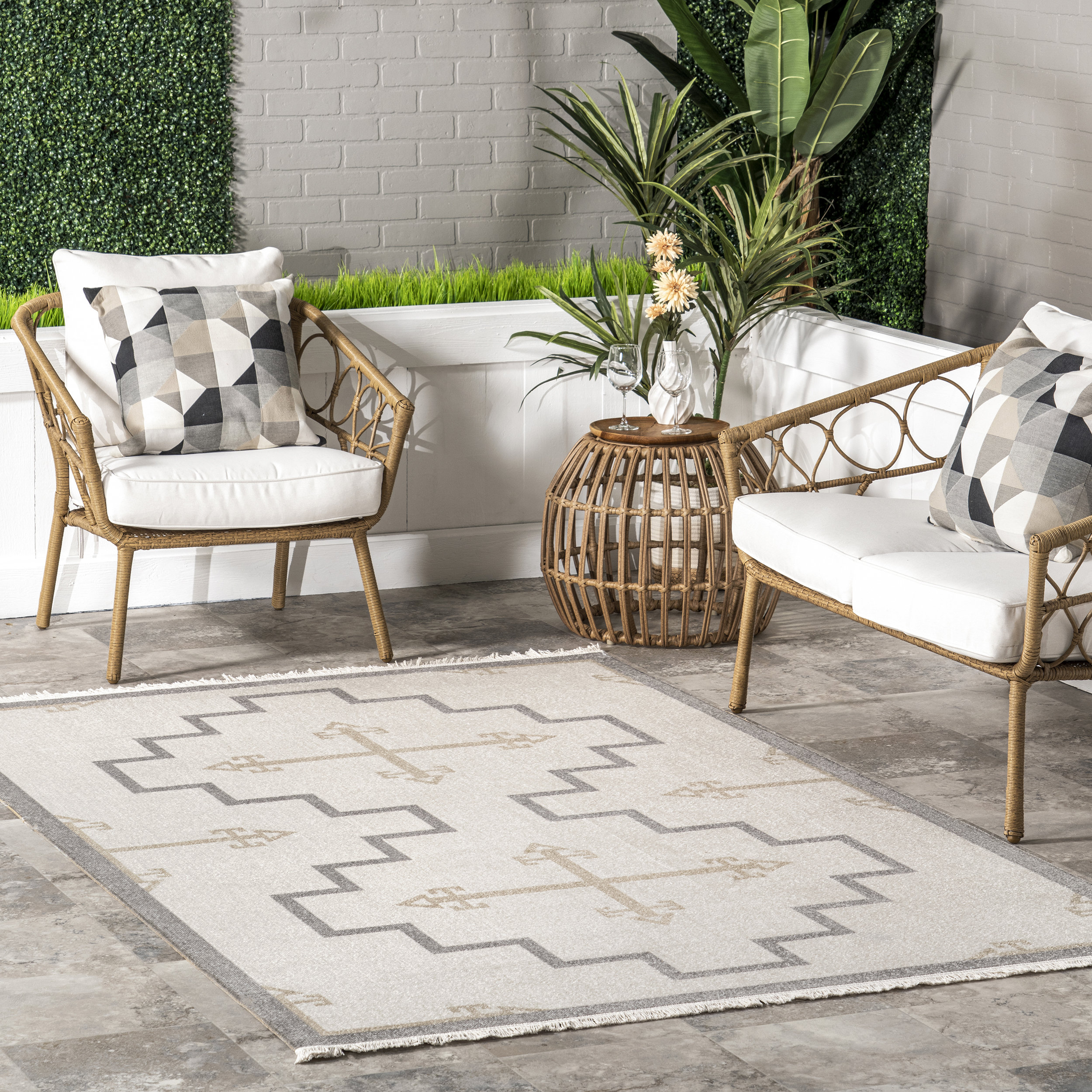 Foundry Select Isa Southwestern Indoor/Outdoor Fringe Area Rug | Wayfair