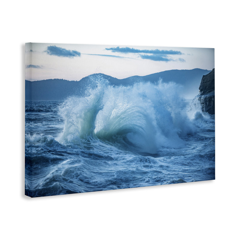 «Rolling Tsunami Wave», art mural sur toile par GS Photo, H 24 po x l 36 po