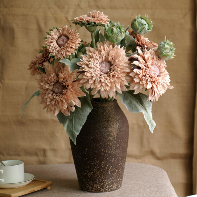Un bouquet simulé de peintures à l'huile de tournesols, Rose