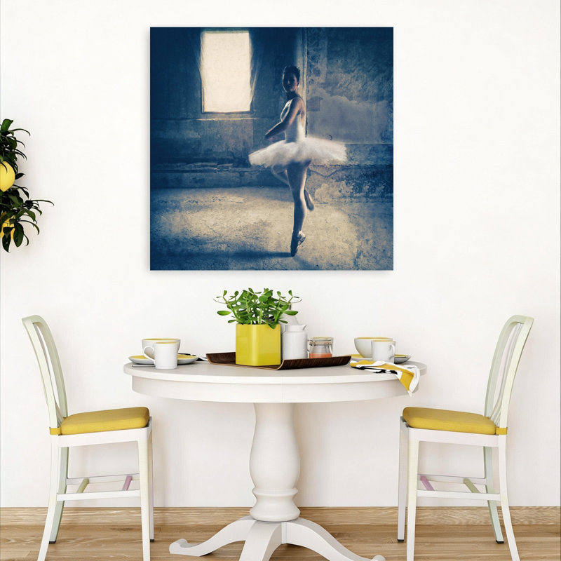 Pose de ballet dramatique, affiche murale élégante et éthérée, H 36 po x l 36 po