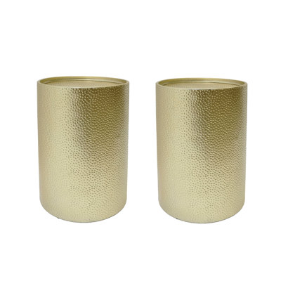 METAL SIDE TABLE, A VERSATILE AND STYLISH ADDITION TO ANY HOME DECOR