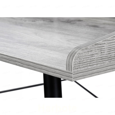 Bureau d'ordinateur, pour bureau à domicile, avec étagères de rangement pour ordinateur portable, 122 cm (48 po), plateau en stratifié gris et structure en métal noir.