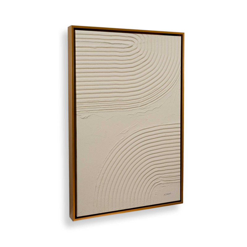 «Echoed Curves in Beige II», reproduction sur toile, Cadre flottant or poli, H 12,75 po x l 8,75 po x P 1,75 po