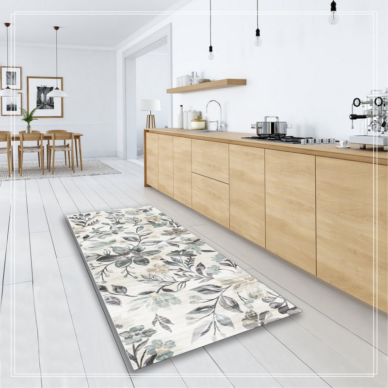 Accent Rug, Runner 2' x 5'6"